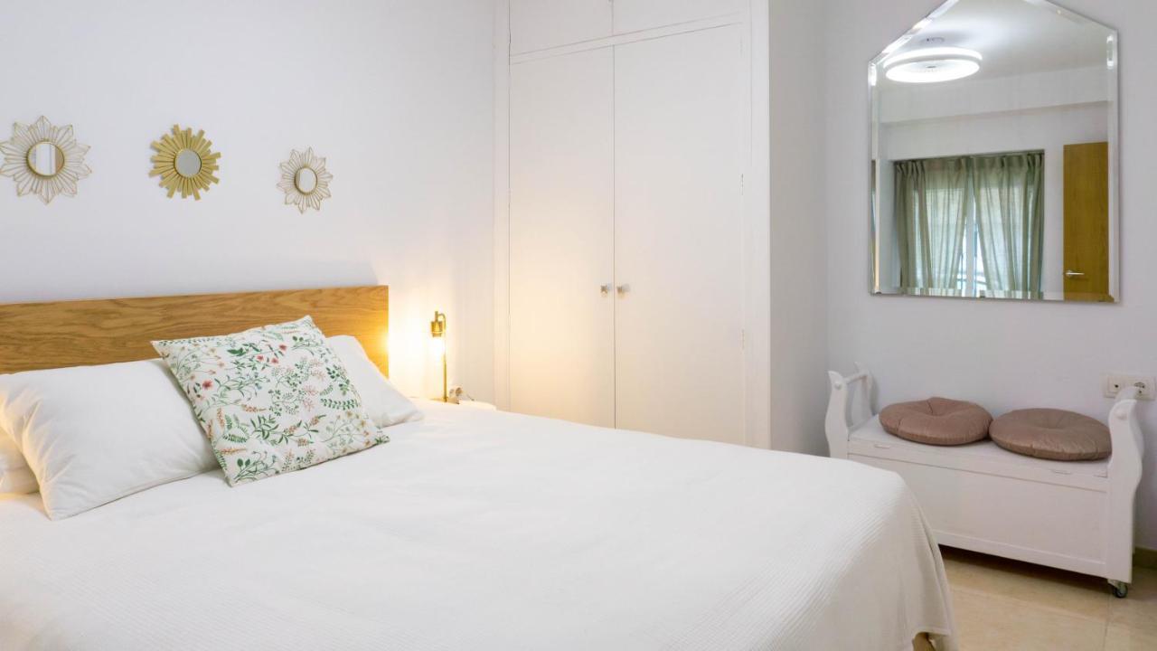 Apartment Caleta Beach Malaga Zewnętrze zdjęcie
